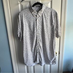 Abercrombie & Fitch Men’s Button-up short sleeve shirt; Grey Floral, Sz - Large